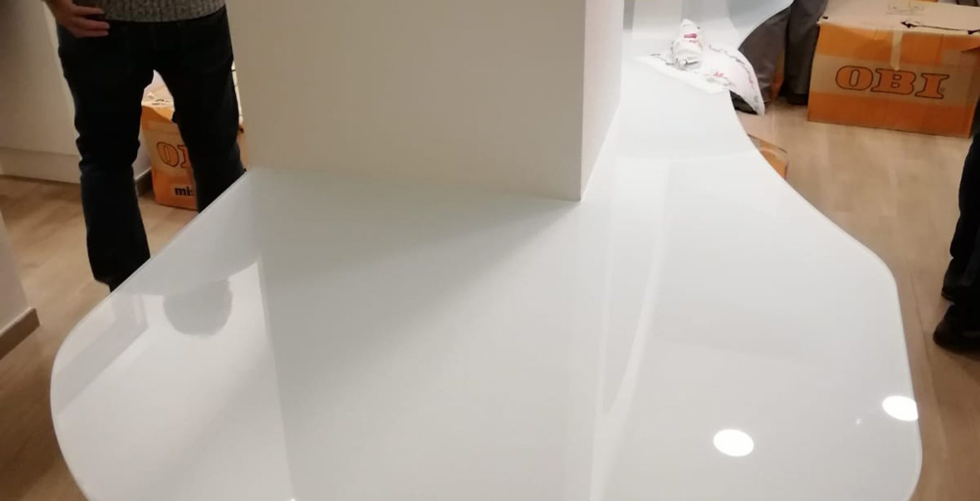 tavolo su misura in lacobel bianco temperato